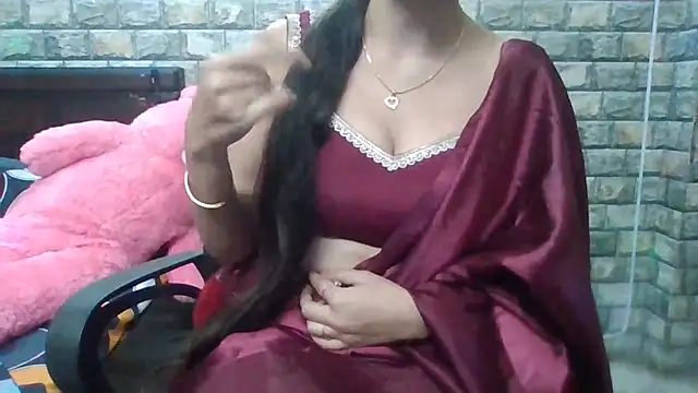 Snapshot of Sexy_iknoor chatting on 11-20-25, 04:34 Sexy iknoor online show from 11-20-25, 04:34