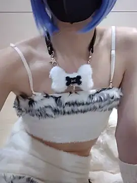 Snapshot of fur_love0 chatting on 05-15-26, 07:43 fur love0 online show from 05-15-26, 07:43