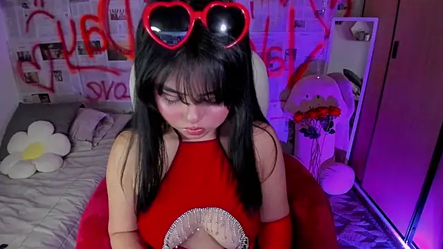 Snapshot of damn_that_booty chatting on 02-14-25, 11:10 damn that booty online show from 02-14-25, 11:10