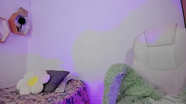 Snapshot of damn_that_booty chatting on 03-04-25, 05:11 damn that booty online show from 03-04-25, 05:11