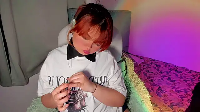 Snapshot of damn_that_booty chatting on 10-05-25, 12:20 damn that booty online show from 10-05-25, 12:20