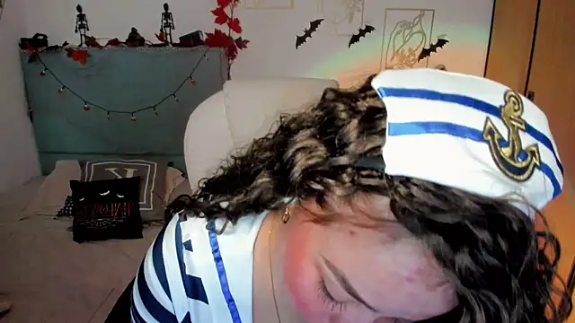 Snapshot of damn_that_booty chatting on 10-29-25, 11:12 damn that booty online show from 10-29-25, 11:12