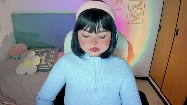 Snapshot of damn_that_booty chatting on 11-06-25, 12:00 damn that booty online show from 11-06-25, 12:00