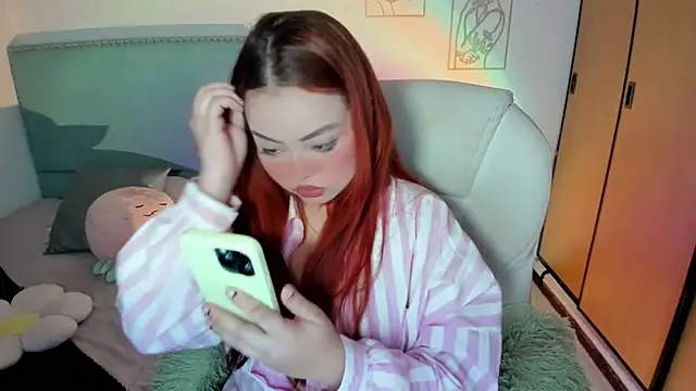 Snapshot of damn_that_booty chatting on 11-12-25, 10:04 damn that booty online show from 11-12-25, 10:04