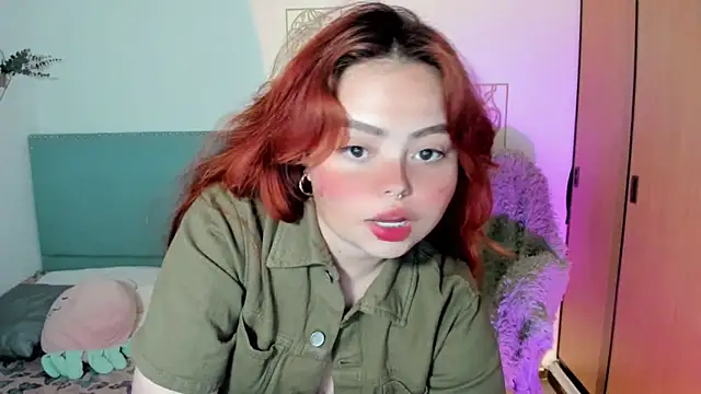 Snapshot of damn_that_booty chatting on 11-23-25, 12:43 damn that booty online show from 11-23-25, 12:43