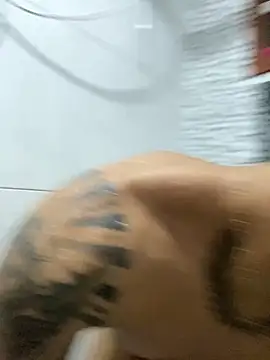 Gust027 online show from 04-17-26, 01:08