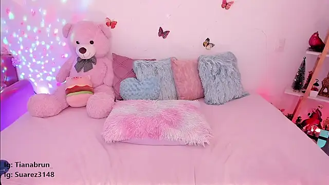 Zara uwu  online show from 02-20-25, 03:08