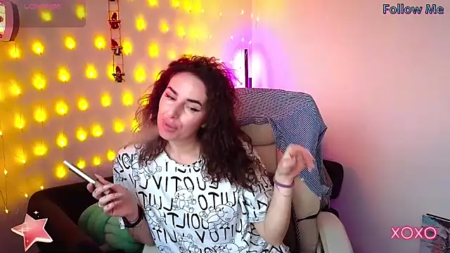 Snapshot of xx_adrihanna_xx chatting on 01-27-25, 06:19 xx adrihanna xx online show from 01-27-25, 06:19