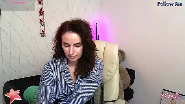 Snapshot of xx_adrihanna_xx chatting on 01-28-25, 04:18 xx adrihanna xx online show from 01-28-25, 04:18