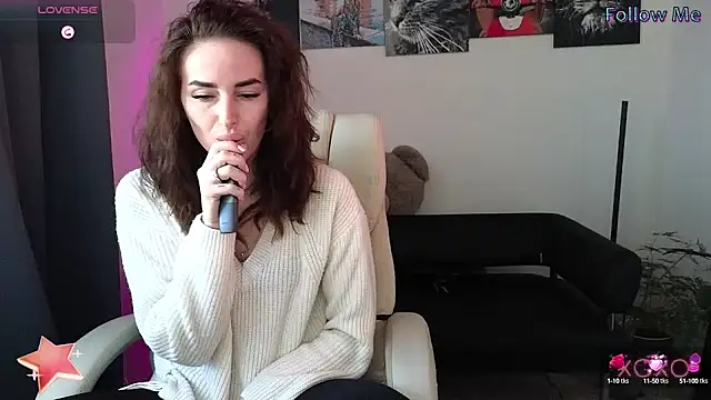 Snapshot of xx_adrihanna_xx chatting on 02-19-25, 09:06 xx adrihanna xx online show from 02-19-25, 09:06