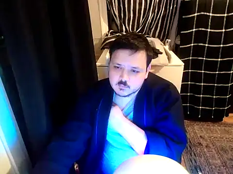 Snapshot of Bebemickey75 chatting on 03-14-25, 11:00 Bebemickey75 online show from 03-14-25, 11:00