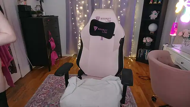 Snapshot of rachelbrooksxx chatting on 02-08-25, 07:49 rachelbrooksxx online show from 02-08-25, 07:49