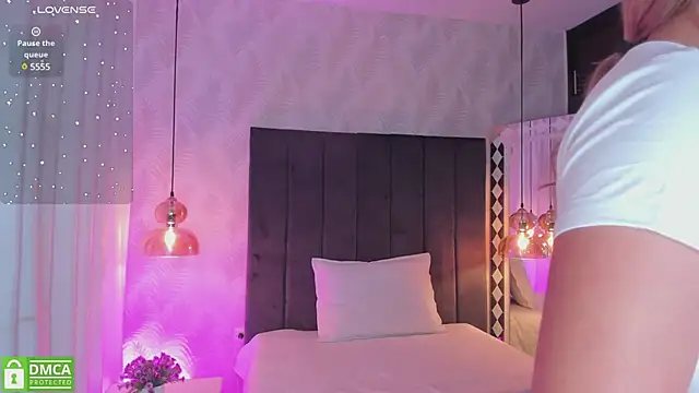 Snapshot of kataliina__ chatting on 12-10-24, 12:05 kataliina online show from 12-10-24, 12:05