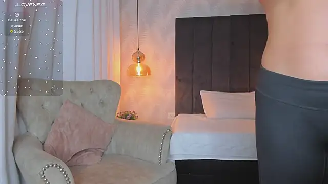 Snapshot of kataliina__ chatting on 01-14-25, 12:03 kataliina online show from 01-14-25, 12:03