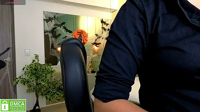 kataliina   online show from 10-23-25, 11:53