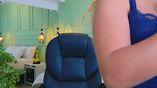 kataliina   online show from 04-22-26, 11:56