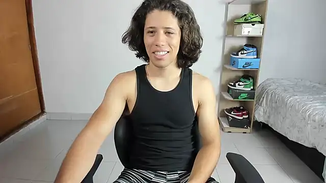 imtonny19 online show from 02-06-25, 02:26