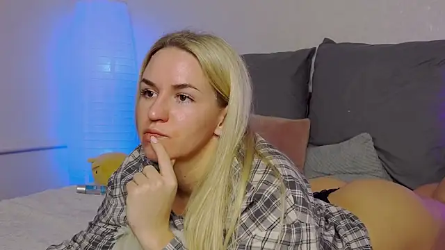 SofiJames online show from 12-29-24, 05:53