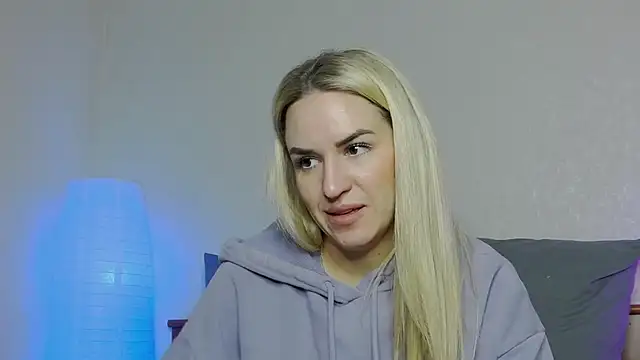 SofiJames online show from 01-07-25, 06:16