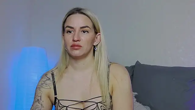 SofiJames online show from 01-30-25, 06:03