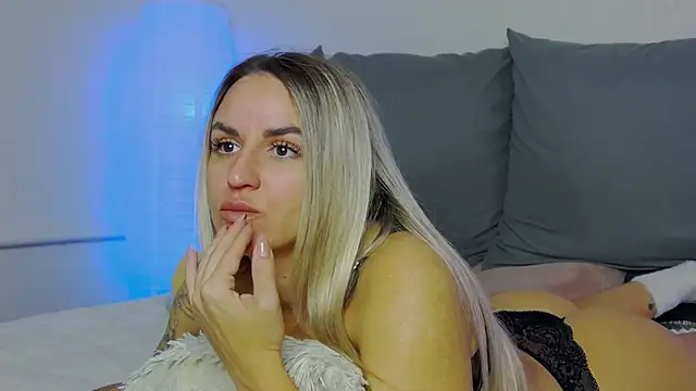 SofiJames online show from 09-11-25, 06:24