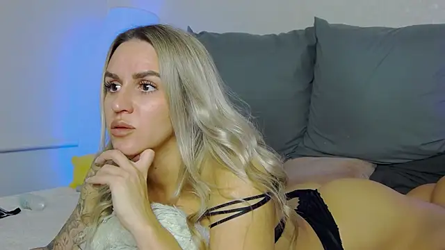 SofiJames online show from 11-13-25, 07:07