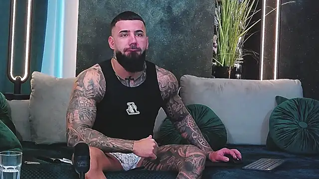 masterkingofmusclee online show from 01-13-25, 06:16