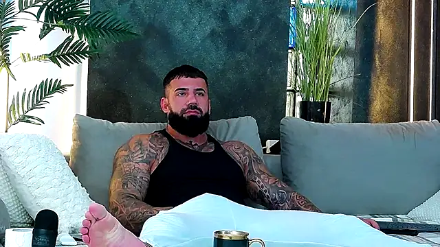 masterkingofmusclee online show from 09-12-25, 09:09