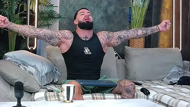 masterkingofmusclee online show from 11-04-25, 07:51