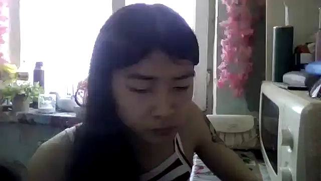 CarlyJoy online show from 04-27-26, 11:52