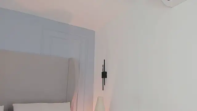 chloe d online show from 06-05-26, 12:44