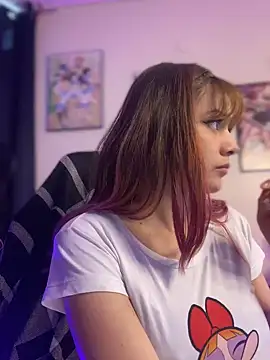 Snapshot of Pretty-10Woman chatting on 02-21-25, 09:43 Pretty-10Woman online show from 02-21-25, 09:43