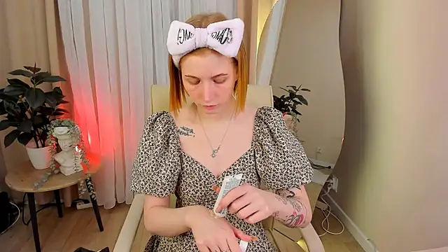 Mira  Blush online show from 03-19-25, 08:54