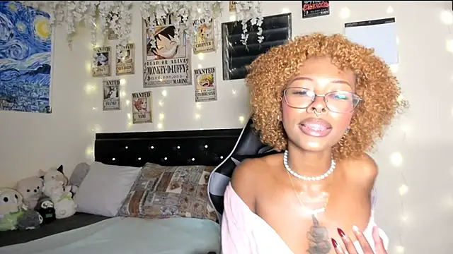 Cristal Jonasxh online show from 01-24-25, 01:35