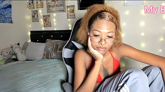 Cristal Jonasxh online show from 01-25-25, 02:04