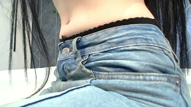 Snapshot of KathrineBerry chatting on 05-16-26, 05:37 KathrineBerry online show from 05-16-26, 05:37
