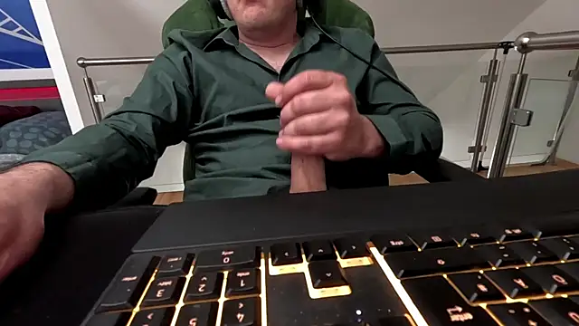 auilein online show from 05-16-26, 02:16