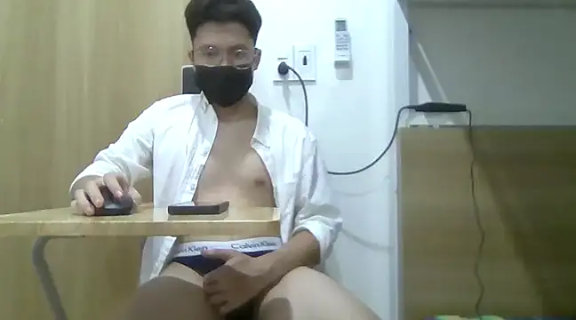 Gwencloudy online show from 12-09-24, 01:45