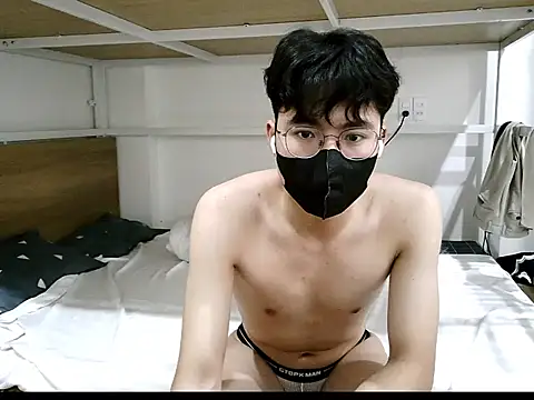 Gwencloudy online show from 02-06-26, 05:01