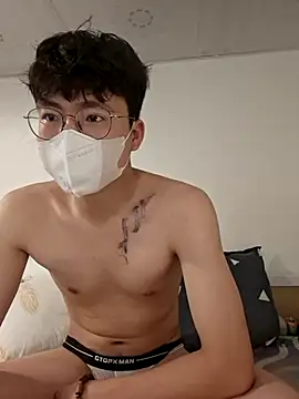 Gwencloudy online show from 04-02-26, 04:21