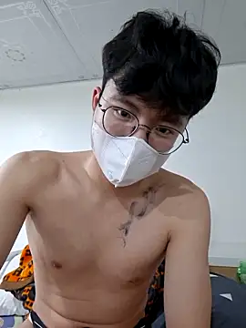 Gwencloudy online show from 04-03-26, 04:16