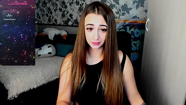 Snapshot of weakness4u chatting on 12-23-24, 01:29 weakness4u online show from 12-23-24, 01:29