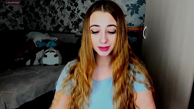 Snapshot of weakness4u chatting on 02-08-25, 04:47 weakness4u online show from 02-08-25, 04:47