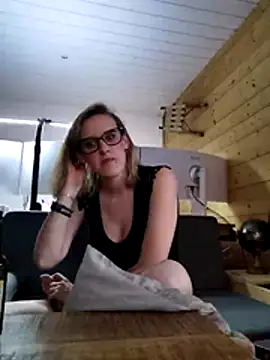 Snapshot of Madame_Callie chatting on 07-19-26, 07:17 Madame Callie online show from 07-19-26, 07:17