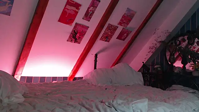 RubyLynxx online show from 04-29-26, 05:30