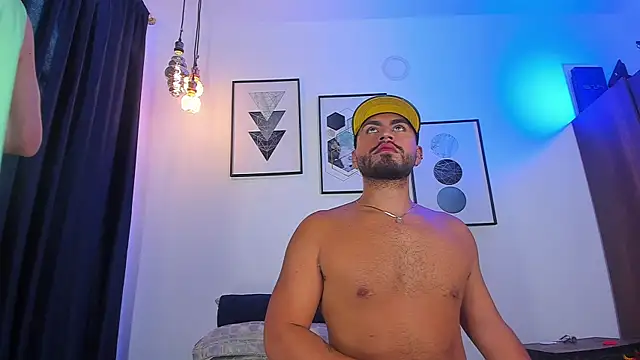 Snapshot of Juan_Castano chatting on 02-05-25, 04:36 Juan Castano online show from 02-05-25, 04:36