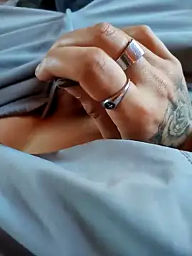 Luka932 online show from 03-11-26, 03:51