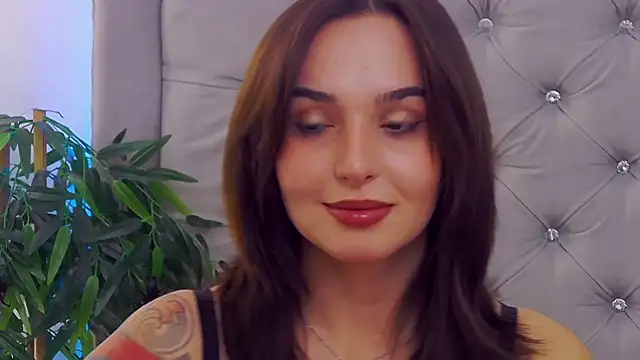 Snapshot of MeIisaLove chatting on 10-12-25, 06:51 MeIisaLove online show from 10-12-25, 06:51