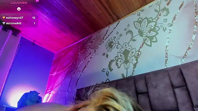 chloe bonnet online show from 01-24-25, 12:20