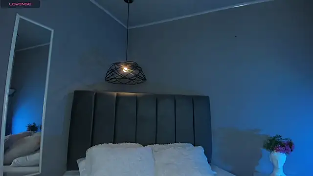 Snapshot of ayshel__ chatting on 11-19-25, 09:04 ayshel online show from 11-19-25, 09:04